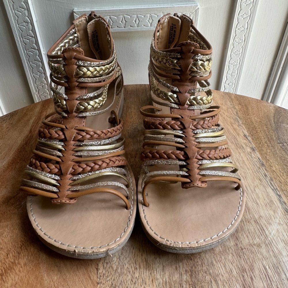 Seychelles sandals size 3